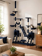 Arbre à chat géant bleu nuit Noctavia avec niches et hamacs dans un salon