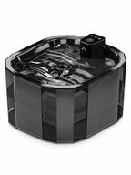 Fontaine à eau pour chat Obsidia noire translucide de 1,5 L sur fond blanc.
