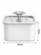 Dimensions de la fontaine compacte Sourcéa : 19 cm de largeur et 11 cm de hauteur.