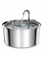 Fontaine à eau pour chat Courbéa en inox avec col de cygne, sur fond blanc.