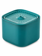 Fontaine à eau pour chat verte compacte Jadélia de 2 L, présentée sur fond blanc.